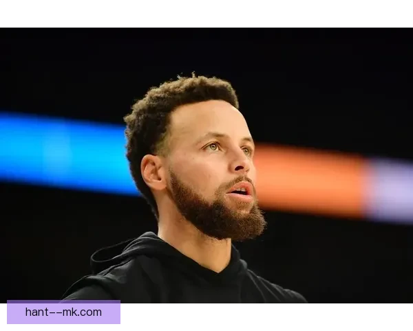 库普梅纳斯伤愈复出引领球队重整攻势展现新活力