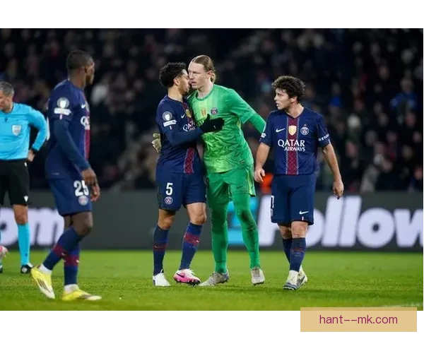 巴黎圣日耳曼官宣签下门将萨福诺夫补强阵容剑指欧冠赛季雄心启航