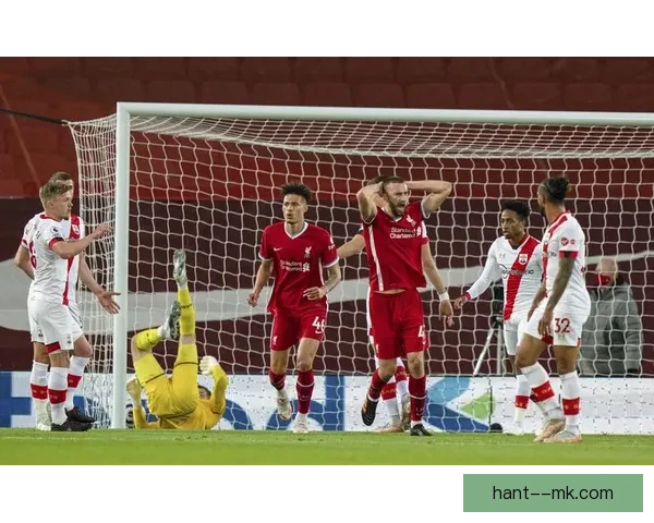 英超激战：利物浦强势3-0大胜对手 展现冠军气质